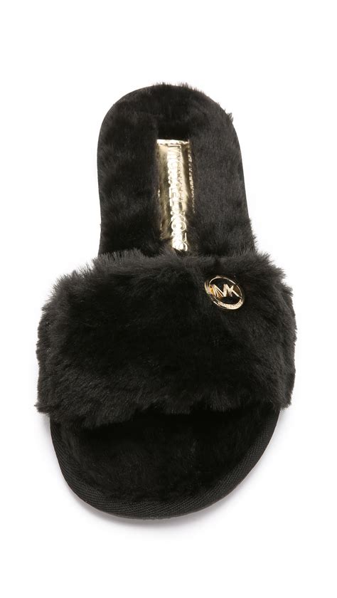 michael kors slippers zwart|Michael Kors black fuzzy slipper.